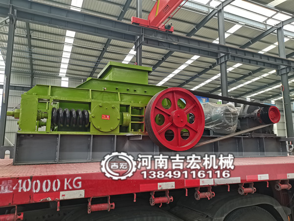为什么碳素行业青睐双齿辊破碎机？——破碎效率与维护成本分析！